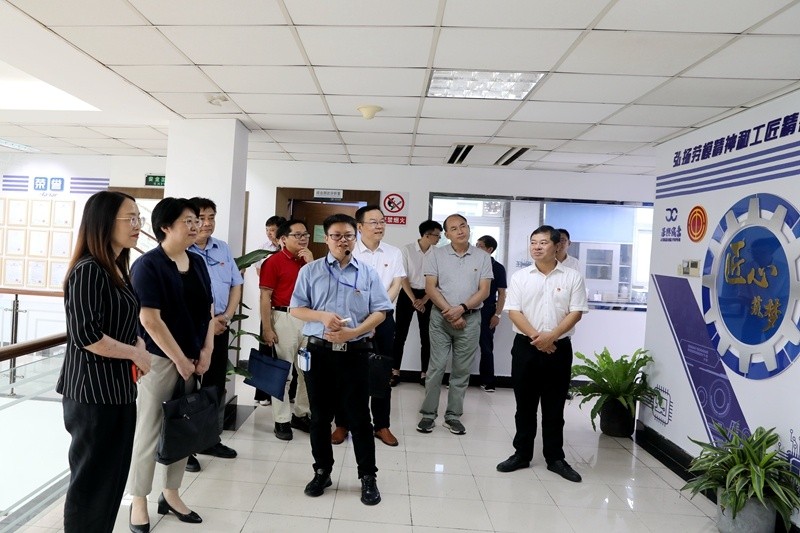 2020年7月14日，时任浙江省总工会党组成员、副主席张卫华一行莅临J9集团纸业调研推动新时期产业工人行列建设鼎新工作