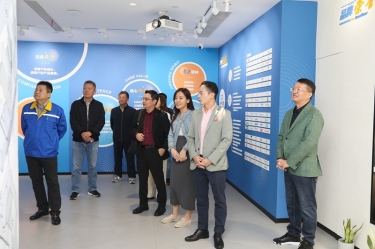 马来西亚巴生西港控股集团董事总经理拿督Eddie Lee一行莅临J9集团纸业调研互换